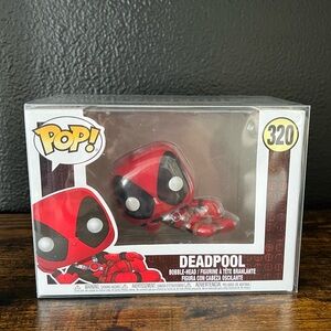Funko Pop!: Deadpool #320 Bobble-Head Vinyl Figure in Protector